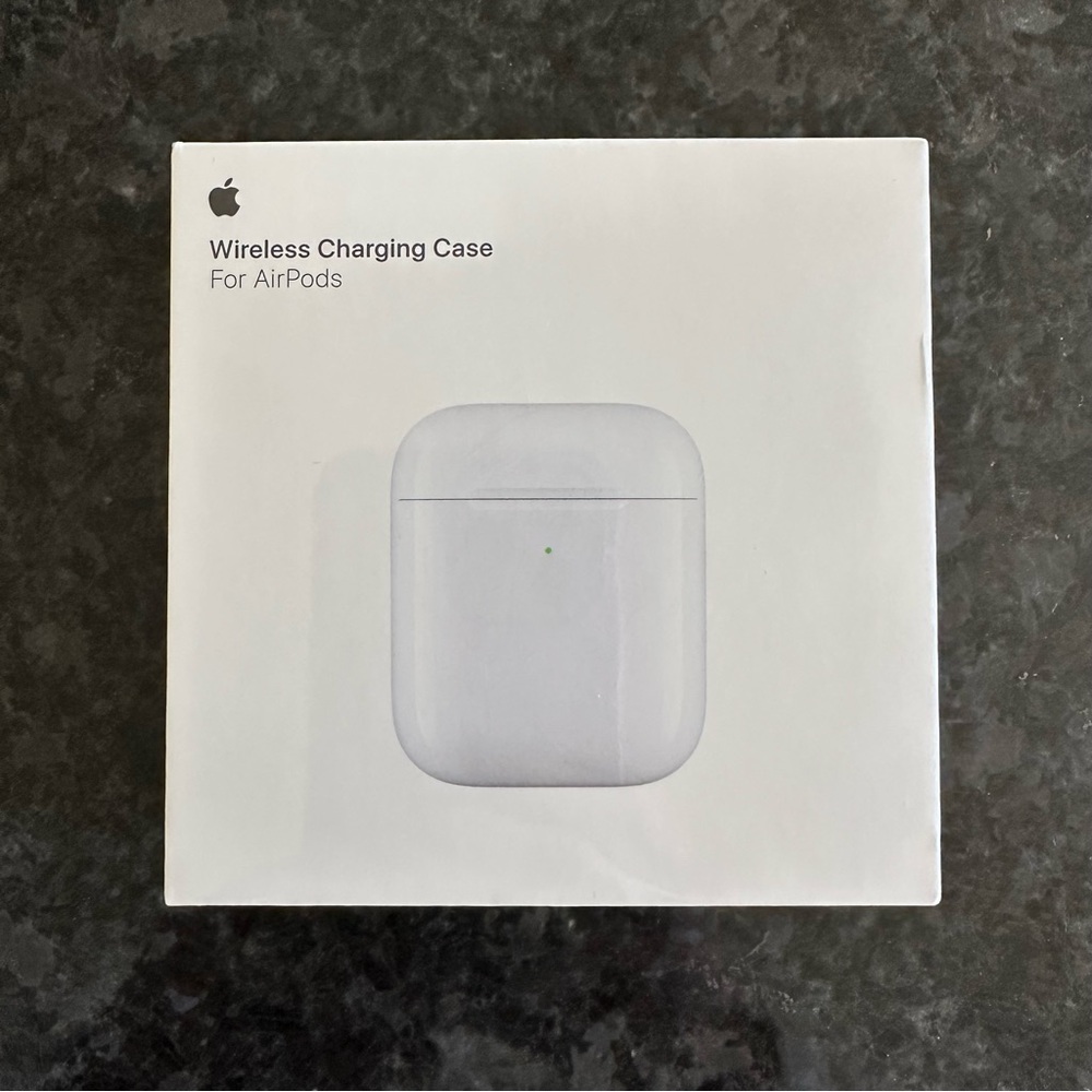 Wireless Charging Case for Apple AirPods NIB
